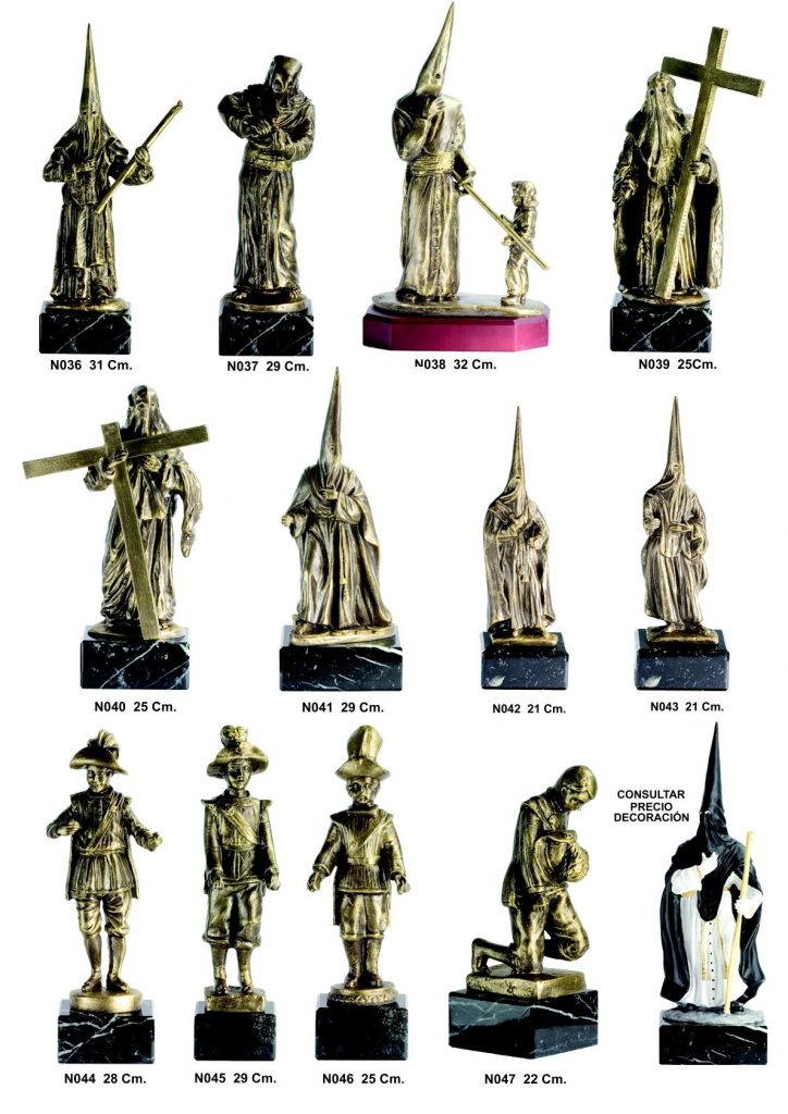Esculturas Figuras 3D de Nazarenos Seises Penitentes